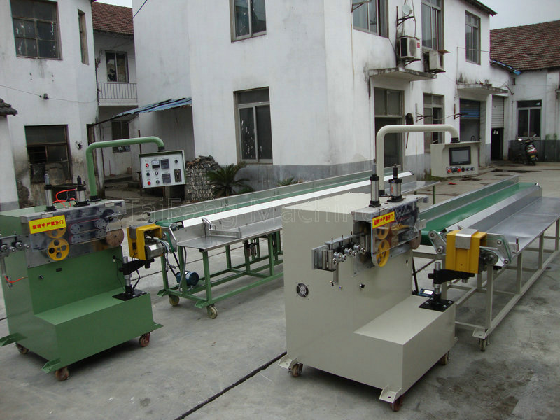 全自動高速裁斷機操作視頻講解大全，提升生產效率的必備指南